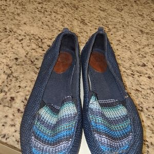 Blue knitted shoes